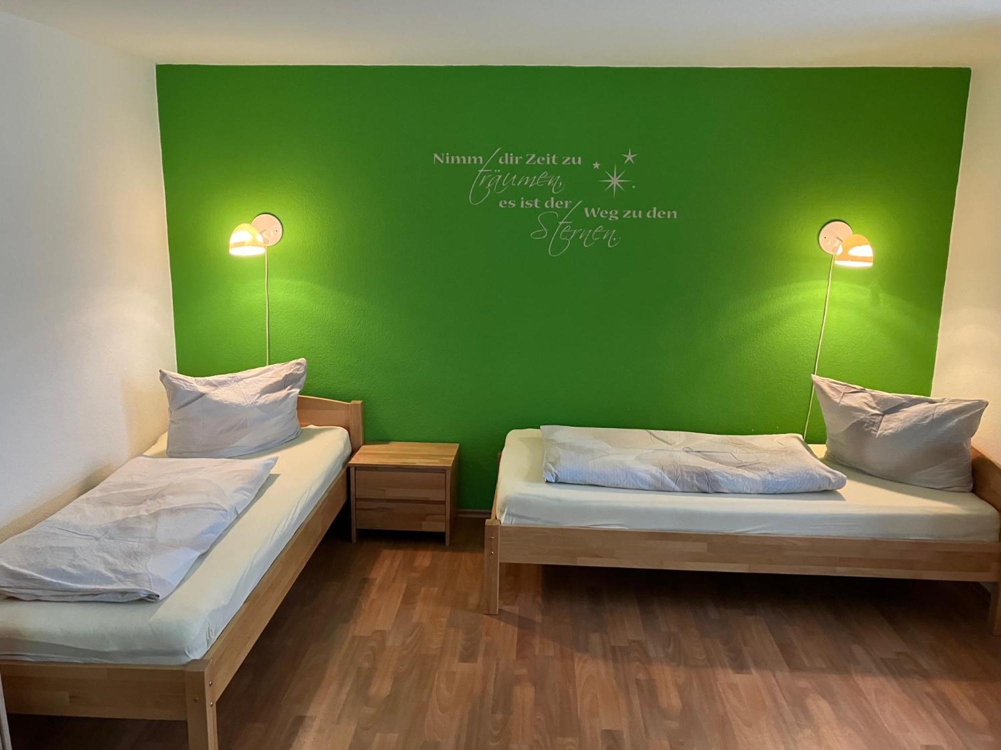 Ferienwohnung Morgensonne Am Kurpark Bad Berka - Parkplatz - Spielplatz - Wlan - 2 Schlafzimmer Luaran gambar